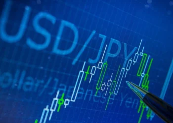 USD/JPY Climbs as Yen Weakness Deepens
